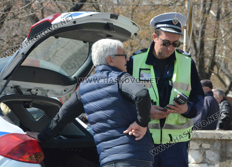 Водач пострада при катастрофа до „Лебеда“ 