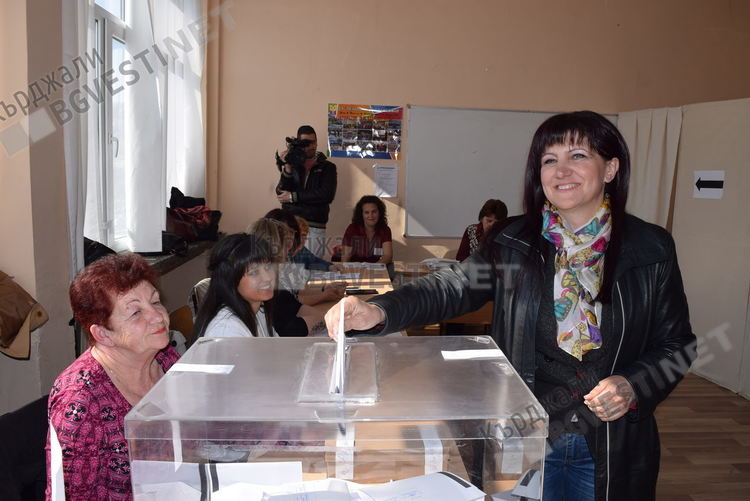 Цвета Караянчева