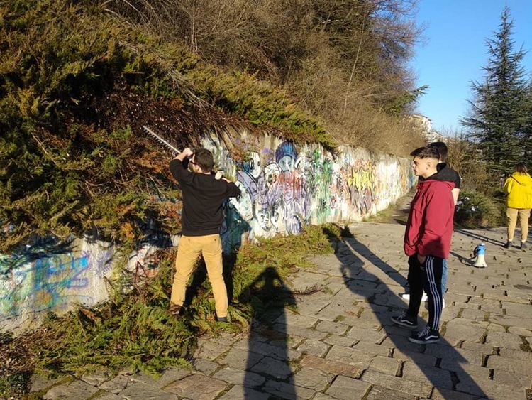 Млади изследователи за младежко развитие преобразяват откритото пространство над каскадите