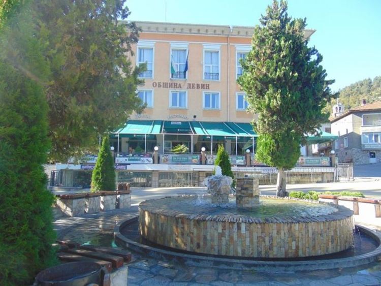 В Девин стартира кампания за пролетно почистване