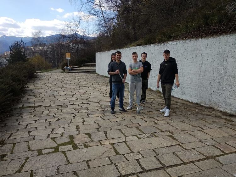 Млади изследователи за младежко развитие преобразяват откритото пространство над каскадите