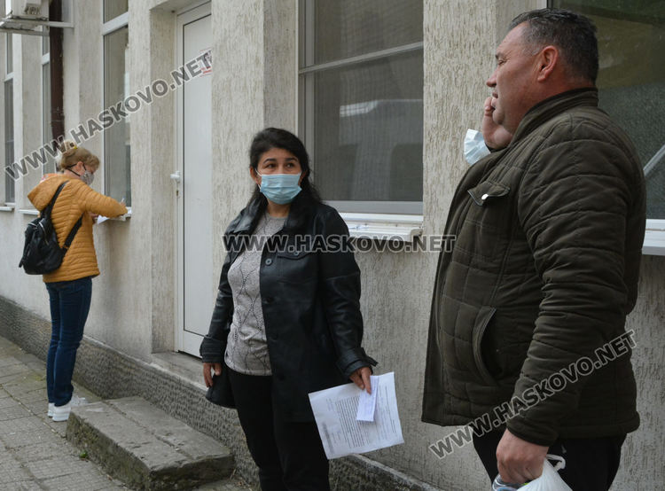 Ваксинираха членове на избирателни комисии в Хасково