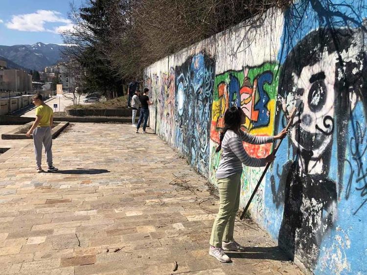 Млади изследователи за младежко развитие преобразяват откритото пространство над каскадите