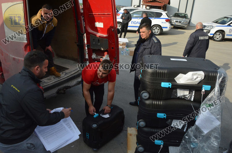 Пристигнаха 347 машини за гласуване в Хасковско