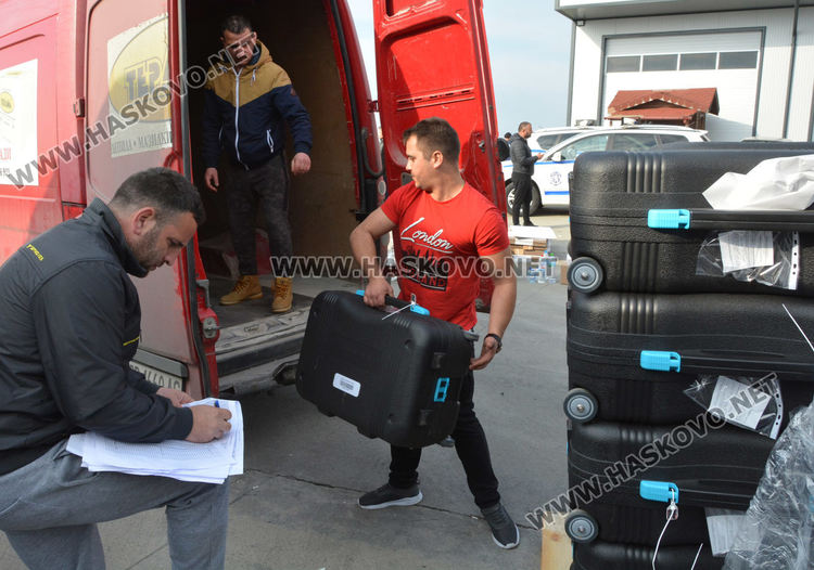 Пристигнаха 347 машини за гласуване в Хасковско