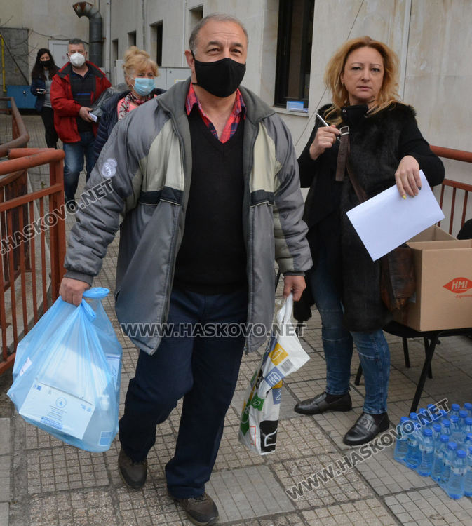 Под полицейска охрана раздадоха бюлетините на 156 секции в Хасково