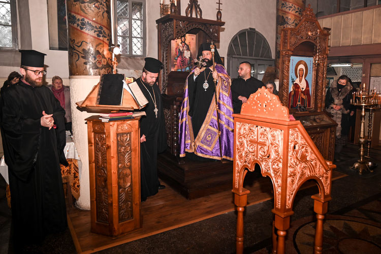 В храм „Св. Георги Победоносец“ бе прочетена третата статия на Богородичния акатист
