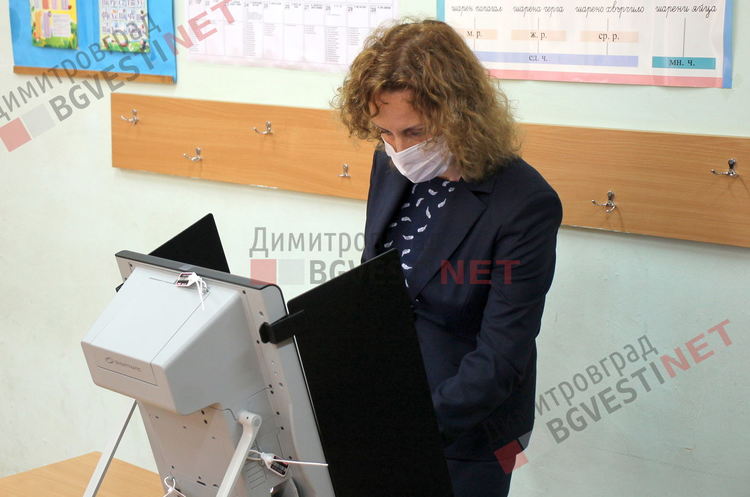 Катя Панева гласува за промяна към управление, обърнато към хората