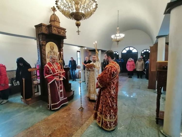 Неделя Кръстопоклонна на Кръстова гора