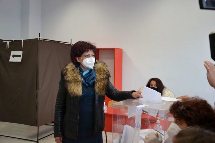 Цвета Караянчева