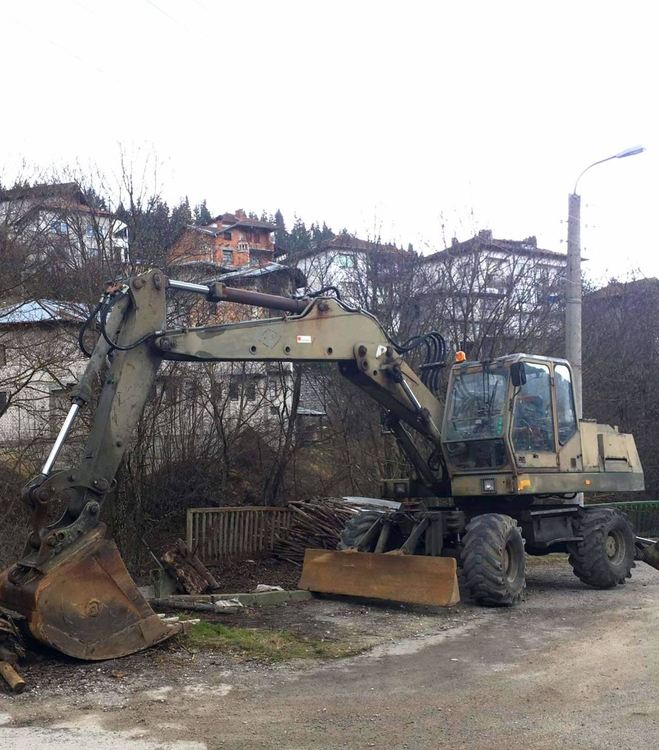 В Момчиловци започва изграждането на подпорна стена