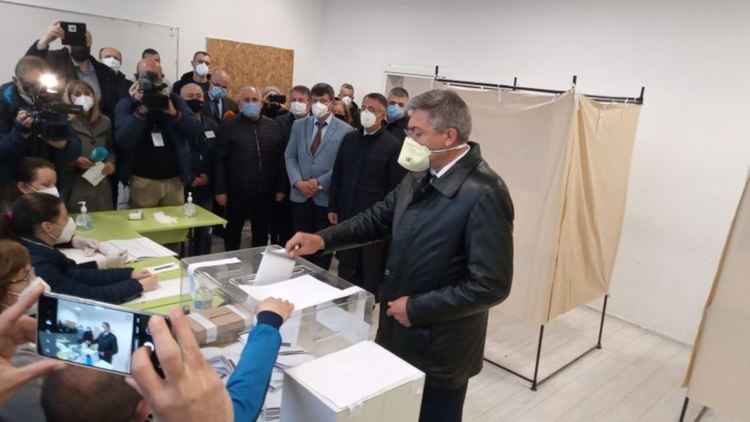 Мустафа Карадайъ:Гласувах за рестарт на държавността!