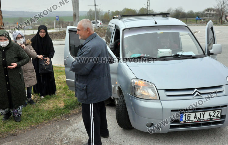Ситроен се заби в Мазда на кръговото на Кърджалийска