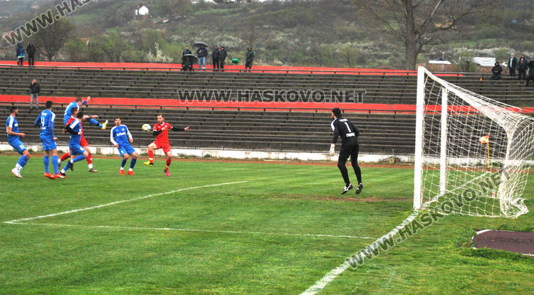 Без голове в мача между ОФК „Хасково“ и „Гигант“
