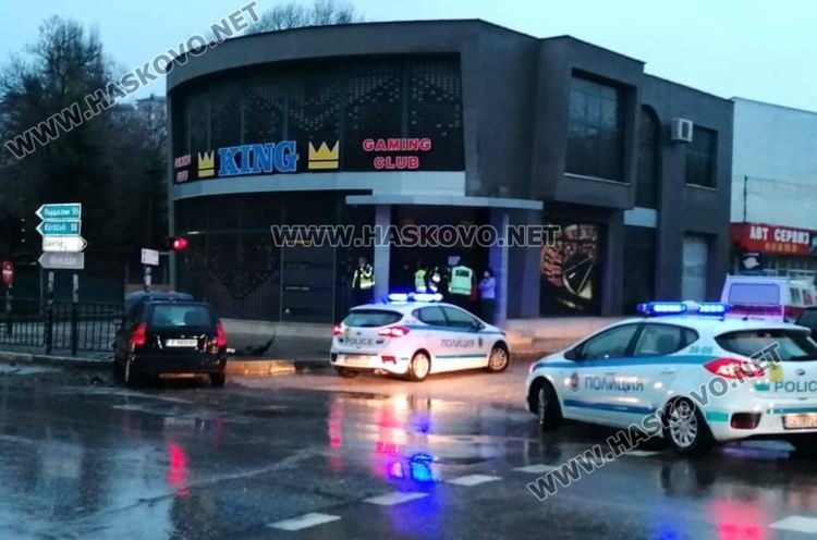 Мицубиши и Фолксваген се разбиха на Кърджалийска