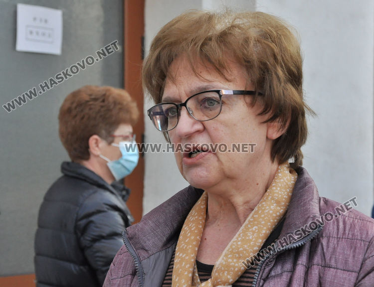 Без струпване и напрежение личните лекари от Хасковско взеха ваксини на Модерна и Пфайзер