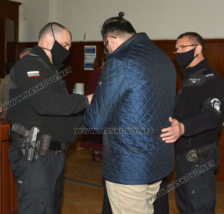 Задържаният с незаконните пистолети и патрони имал 30 противоправни регистрации