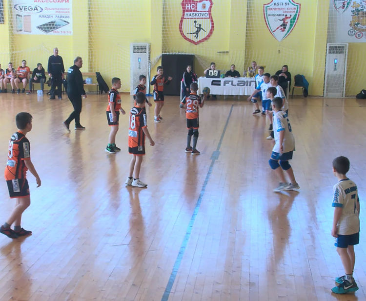 Момчетата до 12-годишна възраст от „Асти 91“ са първи в зона „Тракия“