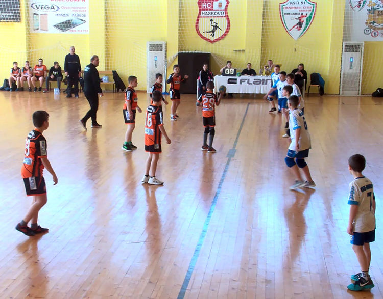 Момчетата до 12-годишна възраст от „Асти 91“ са първи в зона „Тракия“