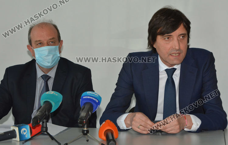 Задържаха мъж за контрабанда на 186 пистолета и хиляди патрони 