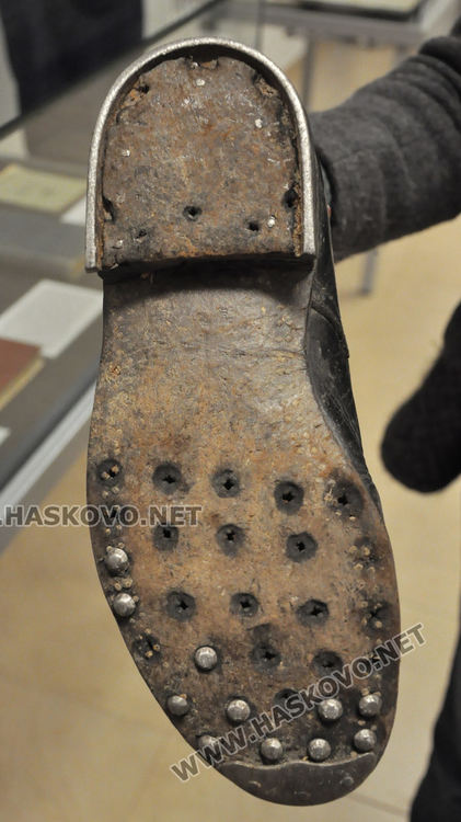 Как се тича под бойна тревога с въшкарник, цинти, автомат и шницел в джоба