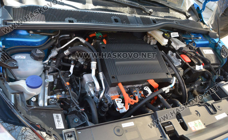 Безплатно зареждане за електромобили на единствената станция в Хасково