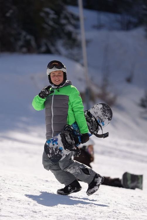 Учениците от Природо-математическата гимназия в Смолян благодарят за безплатните уроци по ски
