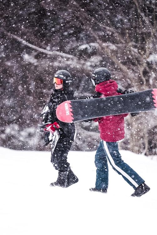 Учениците от Природо-математическата гимназия в Смолян благодарят за безплатните уроци по ски