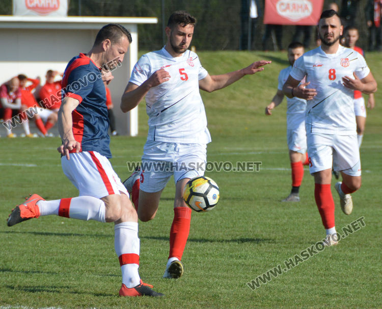 „Извор“ направи равен с Хасково  