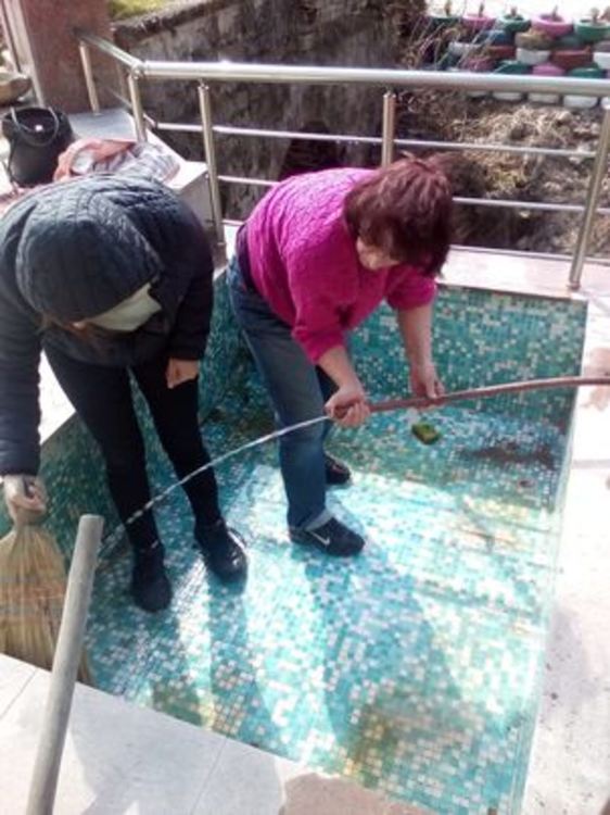 Добрият пример: Серафимовци излязоха на трудов ден да почистят селото си /ГАЛЕРИЯ/