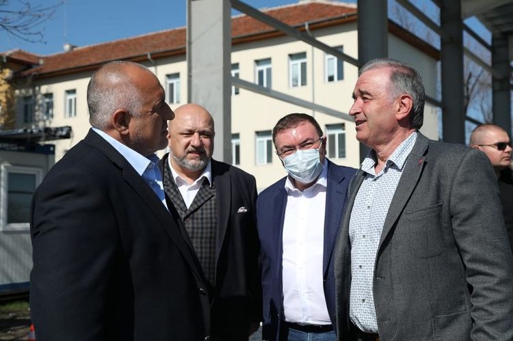 Премиерът Борисов инспектира няколко обекта на територията на община Асеновград 