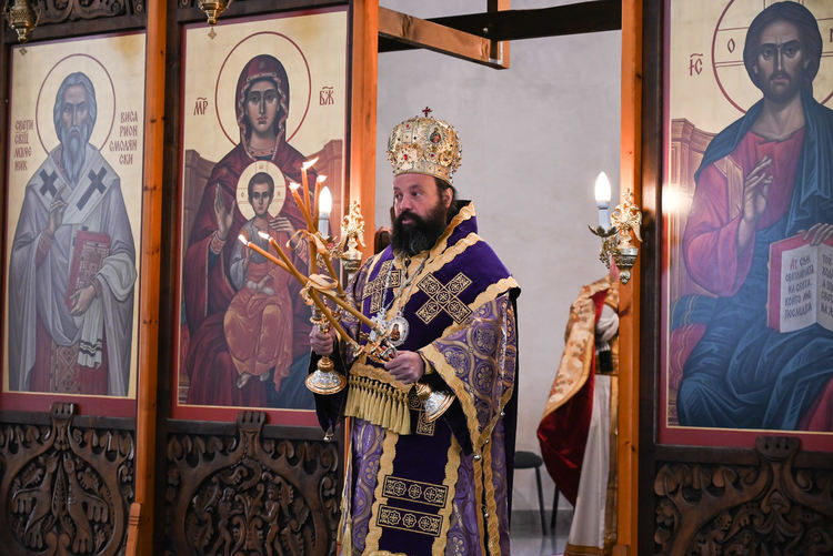Архиерейската света Литургия в Неделята на св. Йоан Лествичник отслужи епископ Висарион