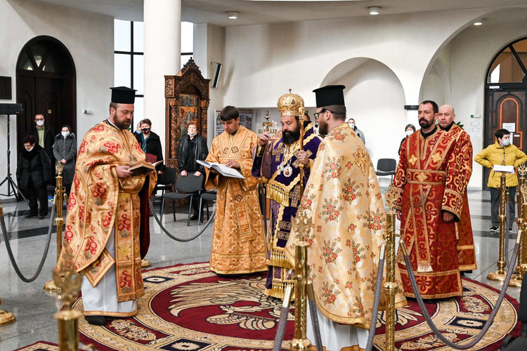 Архиерейската света Литургия в Неделята на св. Йоан Лествичник отслужи епископ Висарион