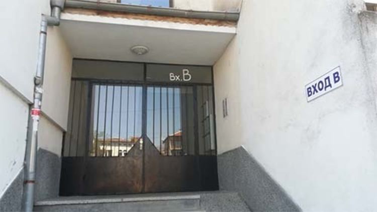 Полицията задържа 22-годишен кърджалиец, заподозрян в убийството на майка си