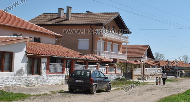 Жители на Конуш: Записахме си имената в тетрадка, но не сме взели пари