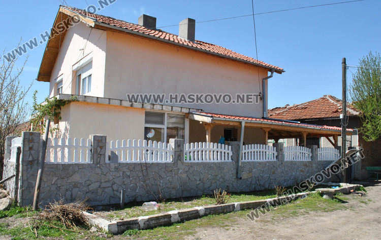 Жители на Конуш: Записахме си имената в тетрадка, но не сме взели пари