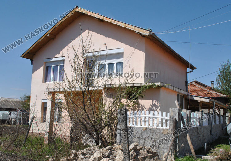 Жители на Конуш: Записахме си имената в тетрадка, но не сме взели пари