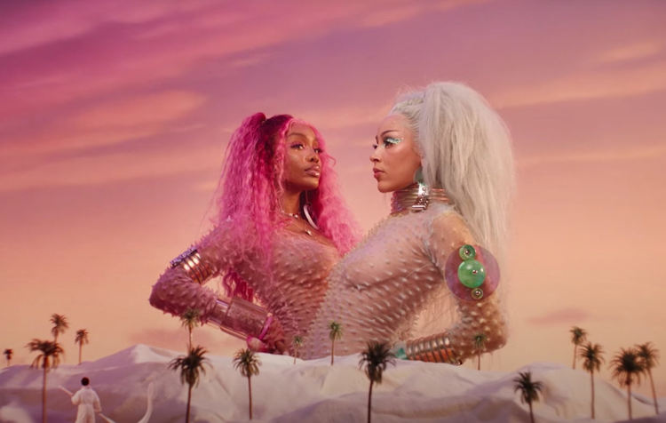  Doja Cat и SZA с ново горещо извънземно видео