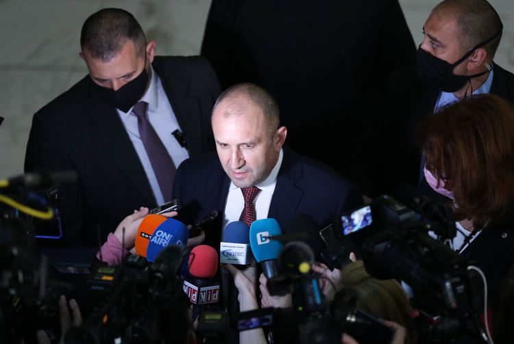 Радев: Час по-скоро трябва да имаме стабилно, редовно правителство