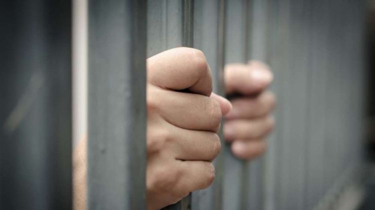 Задържаха мъж от Бял извор,ударил съселянка с камък в главата при скандал