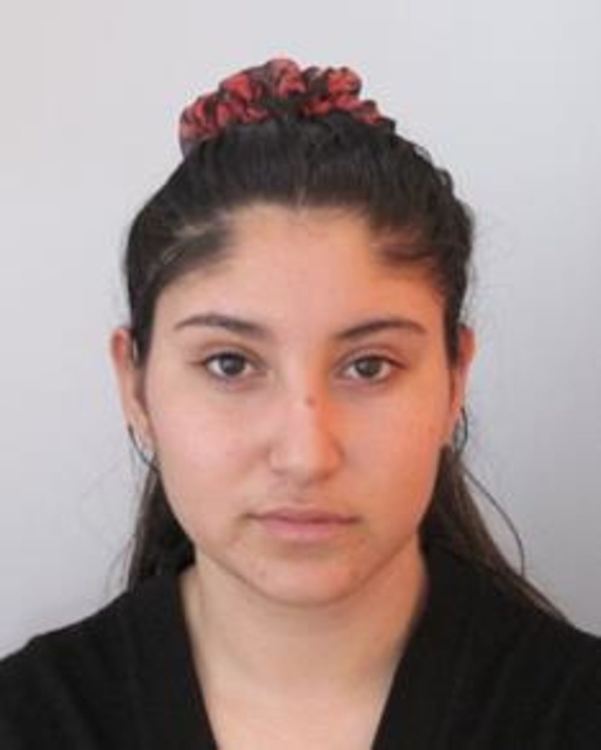 Издирват 17-годишно момиче