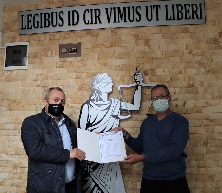 Поздравителен адрес от кмета на Община Ардино инж. Изет Шабан по повод Деня на Конституцията и юриста