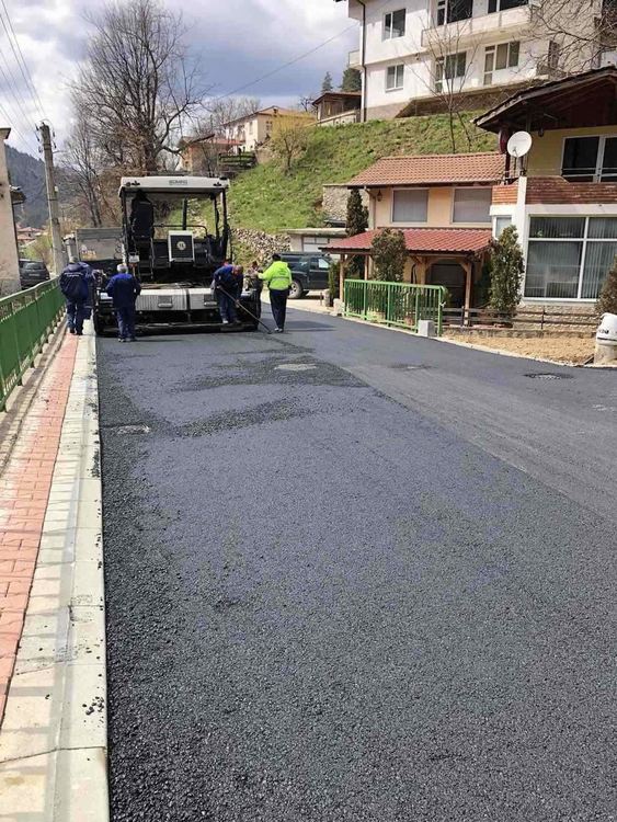 И след изборите продължава ударно асфалтиране в Община Рудозем