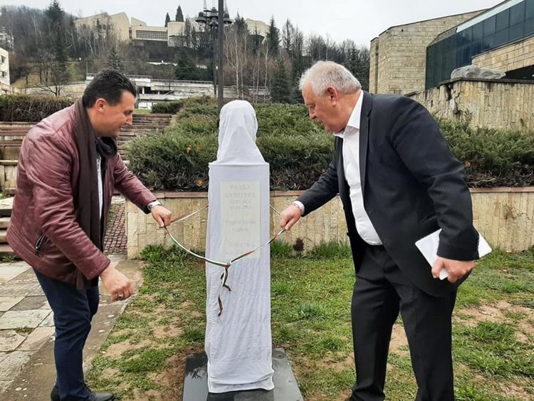 ОТКРИХА ПАМЕТНИКА НА &bdquo; РОДОПСКИЯ СЛАВЕЙ&ldquo; РАДКА КУШЛЕВА