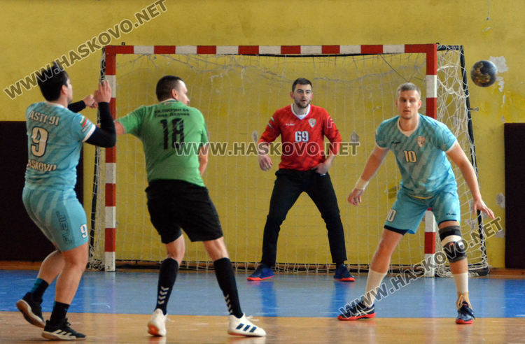 Хандбалистите на &bdquo;Асти&rdquo; загубиха от &bdquo;Пирин&rdquo; с 22:35