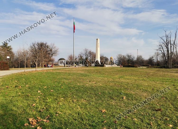 Предимно облачно в неделя