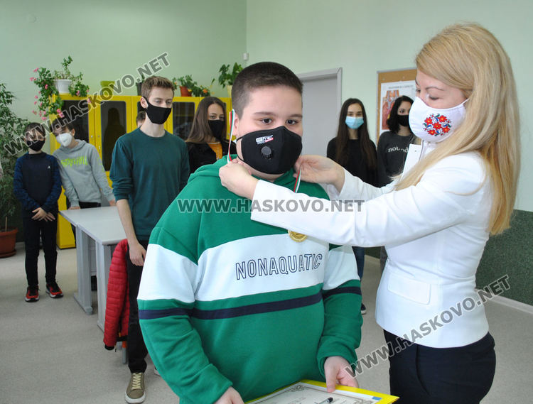 Стоян Малинин лауреат в олимпиада по информатика, ученици от ПМГ-Хасково с награди от престижни състезания