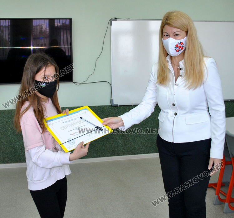 Стоян Малинин лауреат в олимпиада по информатика, ученици от ПМГ-Хасково с награди от престижни състезания