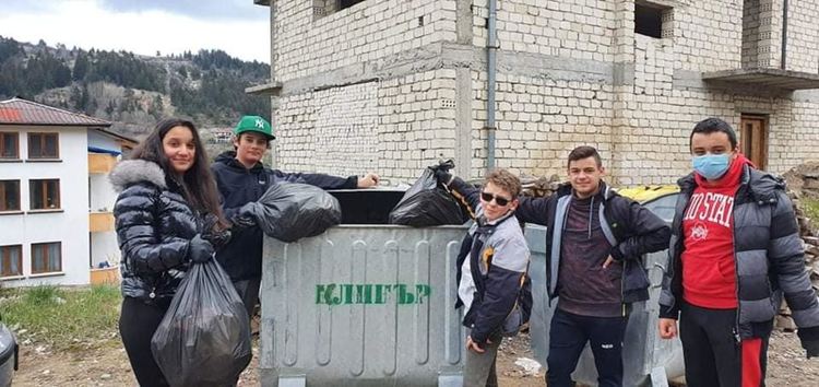 Децата на Момчиловци в акция за почистване по повод Деня на Земята