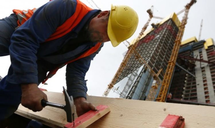  Проверки на строителните фирми на обект и през почивните дни